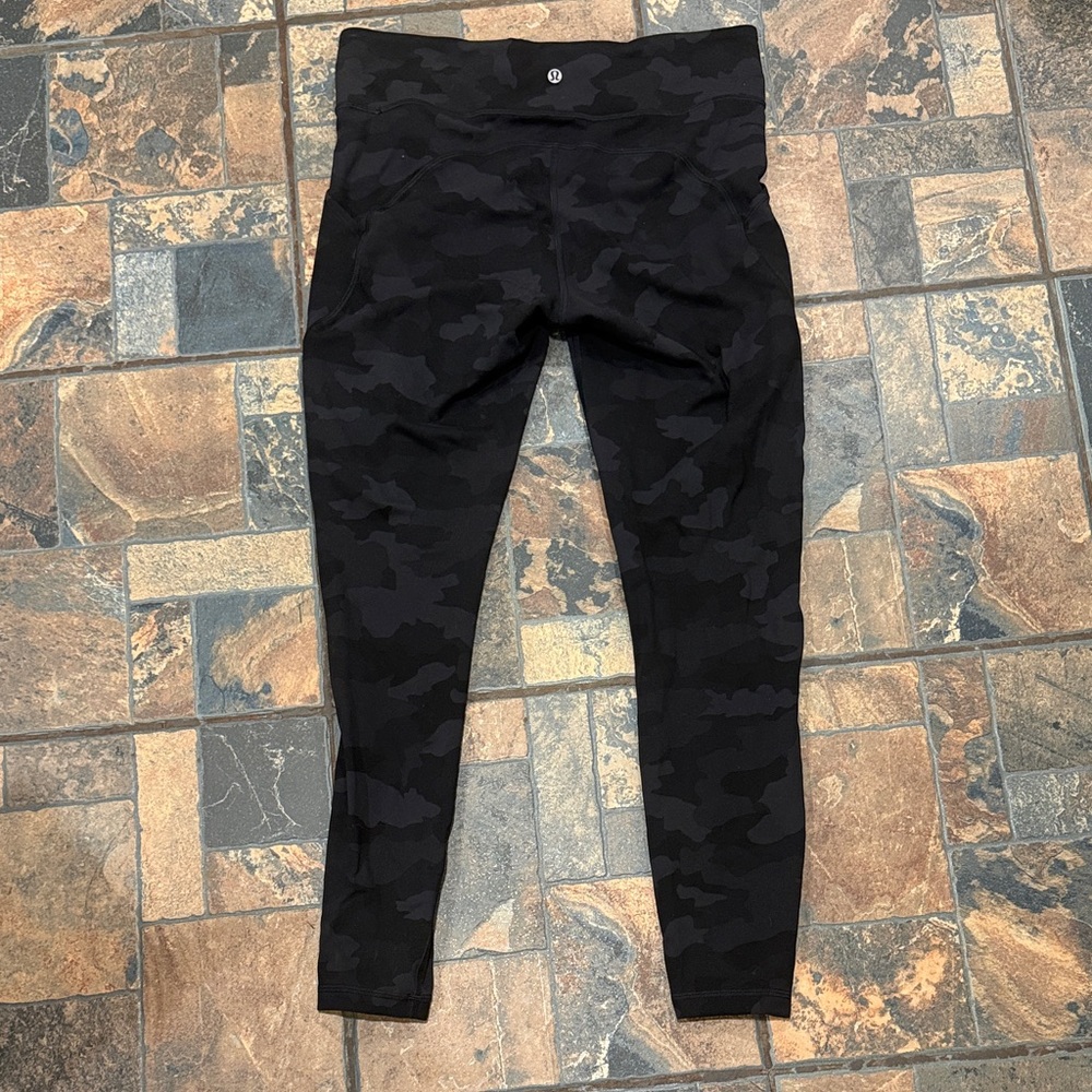 Lululemon Black Camo Invigorate Size 12 Leggings